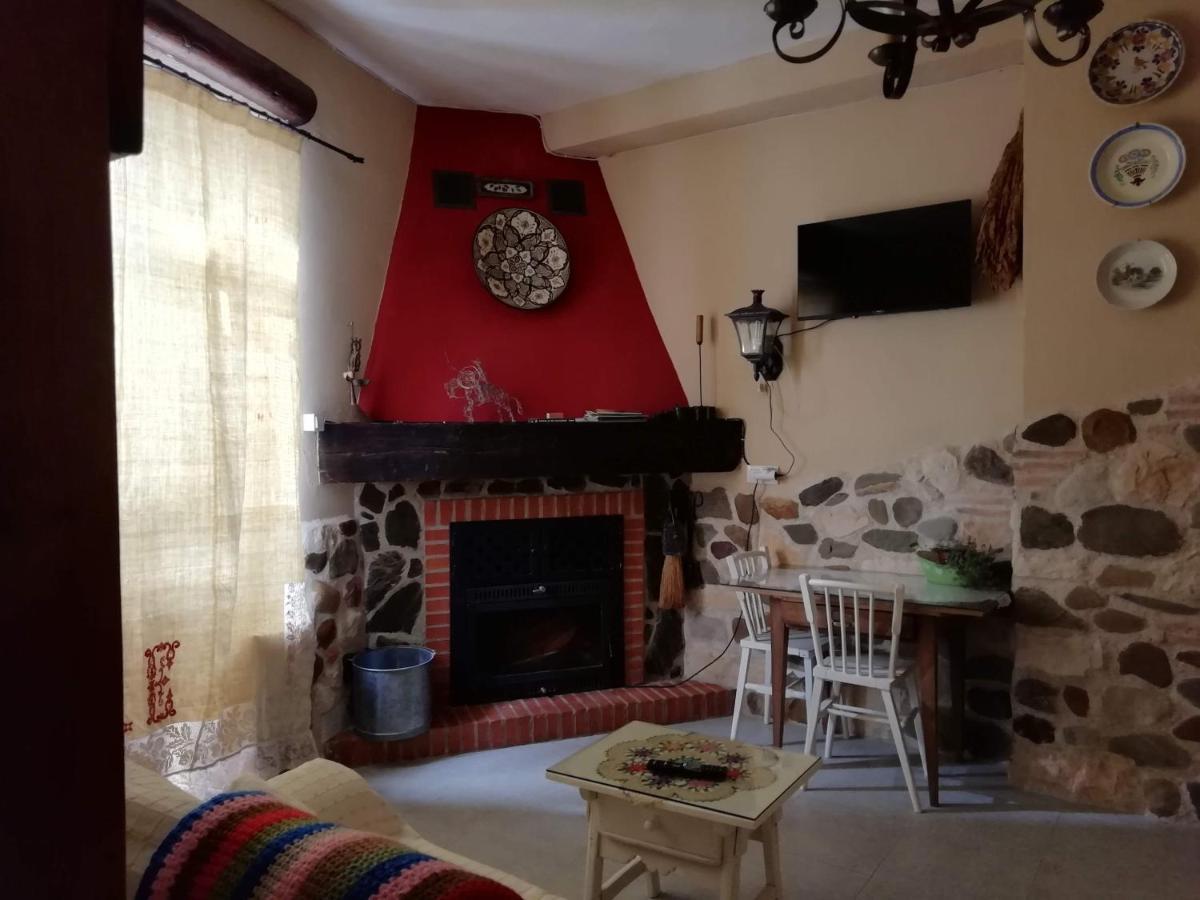 Casa Rural Abuela Maxi Riolobos Luaran gambar
